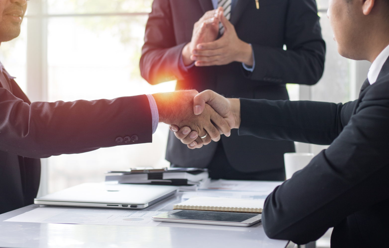 Derechos de obligaciones y contratos